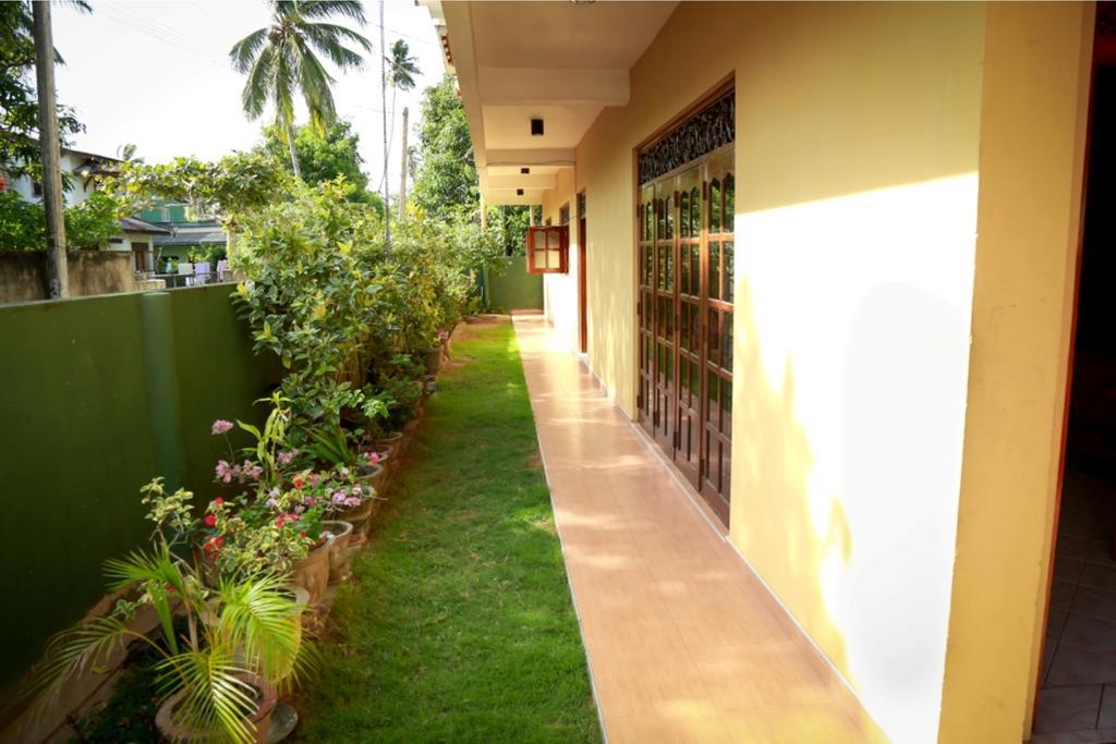 Jaya Home Stay Тангалла Экстерьер фото