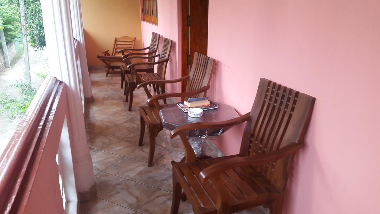 Jaya Home Stay Тангалла Экстерьер фото